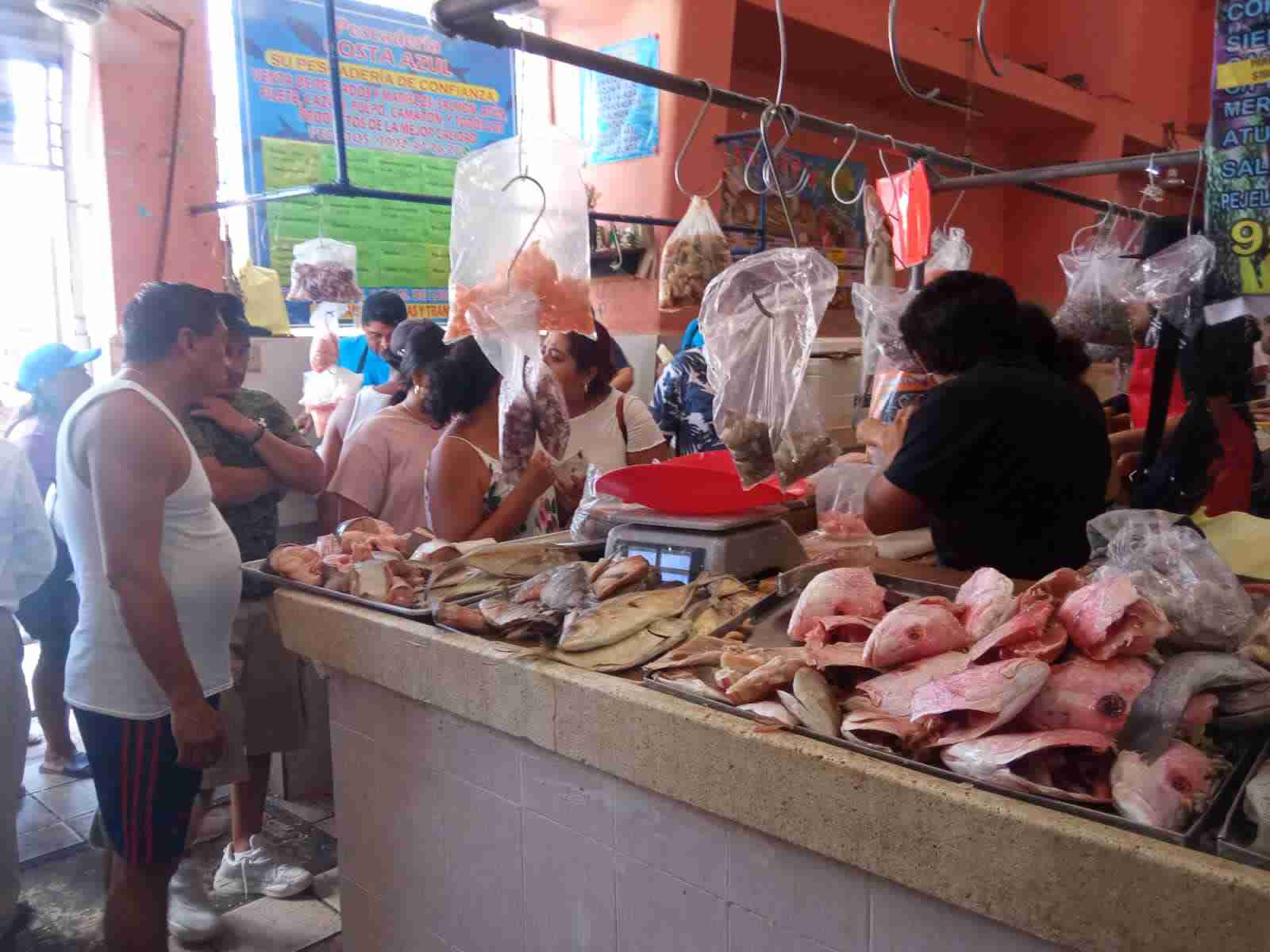 El Viernes Santo Brinda Un Respiro A Vendedores De Pescados Y Mariscos