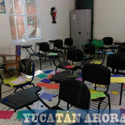 “Amigos de la Mars” vandalizan escuela en el poniente de Mérida