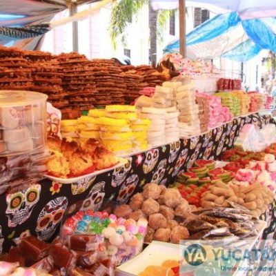 Desde hoy ambulantes ofrecen dulces de azúcar en el centro de Mérida
