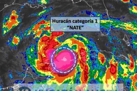 Nate se convierte en huracán categoría 1 en el Canal de Yucatán
