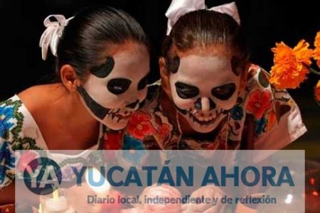 Janal Pixán de día, Halloween de noche, en Yucatán