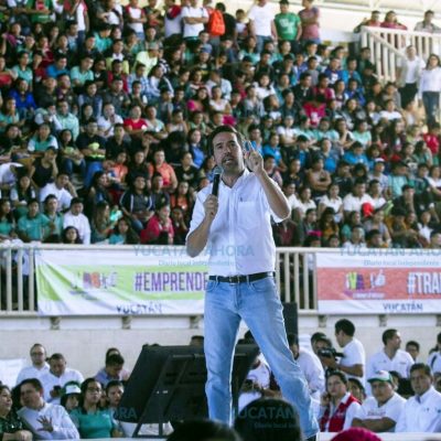 En manos de los jóvenes está el desarrollo de México: Pablo Gamboa