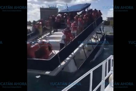 Se hunde barco turístico en Cozumel: llevaba 95 pasajeros