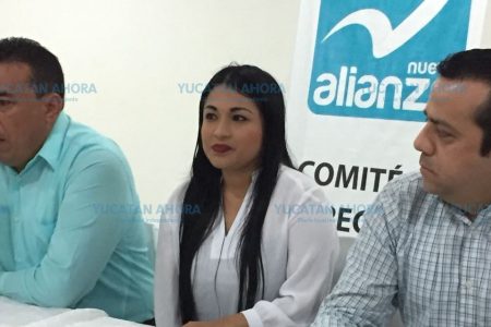 Ex alcaldesa de Tinum renuncia al PAN para ser candidata por el Panal