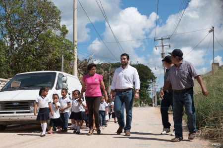 Con nuevas calles mejoran la calidad en Dzilam González
