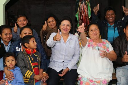 Sofía Castro va a pedir apoyo a su candidatura independiente a Muxupip