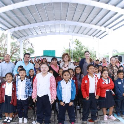 Construyen techo para niños y niñas de una primaria en San Antonio Kaua