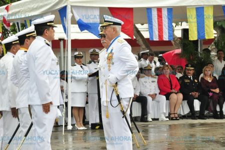 Víctor Manuel García Macedo asume el mando de la IX Zona Naval en Yucalpetén