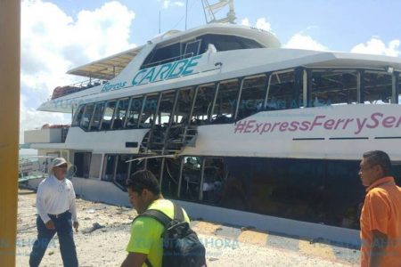 Explota barco en Playa del Carmen: ignoran las causas