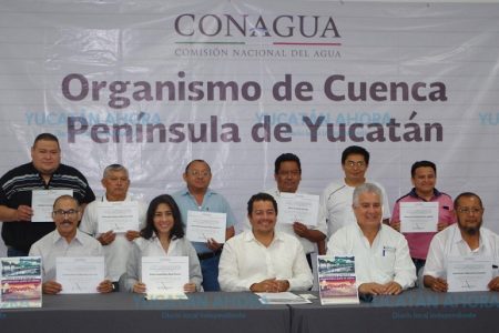 Conagua reconoce a meteorólogos de Yucatán