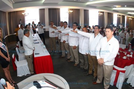 Empresas foráneas desplazan a constructores eléctricos de Yucatán