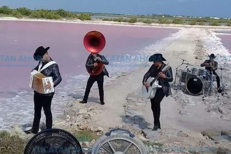 Calibre 50 graba video en salineras de Yucatán