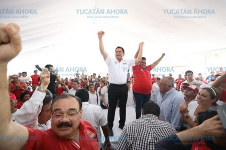 Mauricio Sahuí ofrece modernizar la carretera Mérida-Celestún