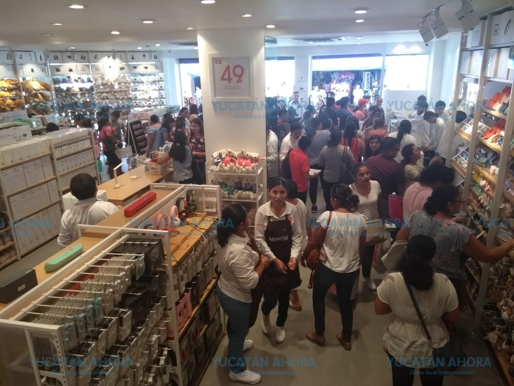 Meridanos 'revientan' tienda japonesa que vende productos de 49 pesos –  Yucatan Ahora