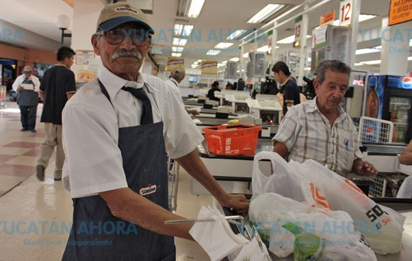 La soledad y la necesidad económica llevan a los abuelos a convertirse en ' cerillos' – Yucatan Ahora