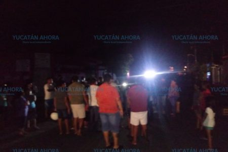 Nuevo apagón en San José Tecoh; arderán las calles, advierten vecinos