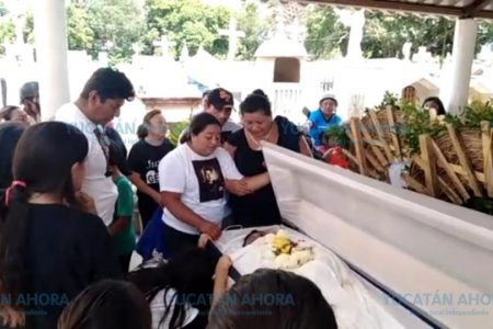Oxkutzcab: el alcalde informa a puerta cerrada; deudos exigen justicia