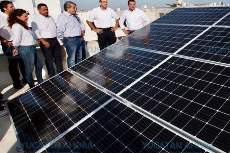 El Ayuntamiento premia a empresas con paneles solares