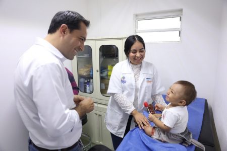 Más obras, apoyos y servicios de salud para el sur de Yucatán