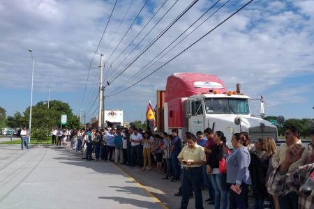 Traen gente de Chiapas y Tabasco para presionar en el Congreso de Yucatán