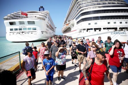 Tras recorrer las islas más glamorosas del Caribe, llega a Progreso nuevo crucero de lujo