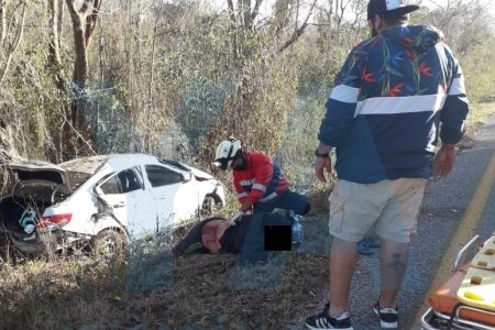 Dormilón conductor causa accidente en la carrera Valladolid-Cancún