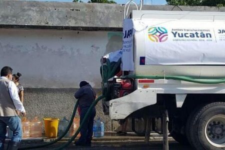 Japay lleva pipas de agua potable a Xul y Dzidzantún