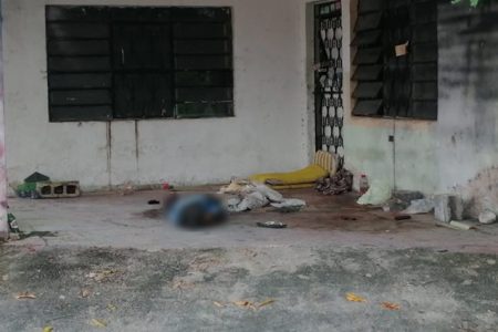 Fallece un indigente en un predio abandonado de Chuburná