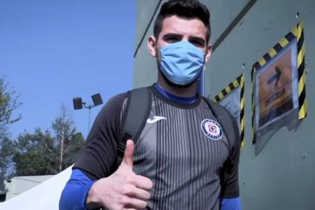 El yucateco Andrés Gudiño juega en la victoria del Cruz Azul sobre el Toluca