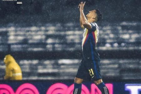 El yucateco Henry Martín anota el primer gol en tiempos del Covid-19
