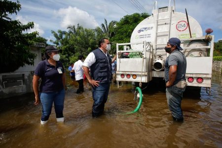 Ayuntamiento y Cruz Roja se unen para atender a comisarías afectadas por inundaciones
