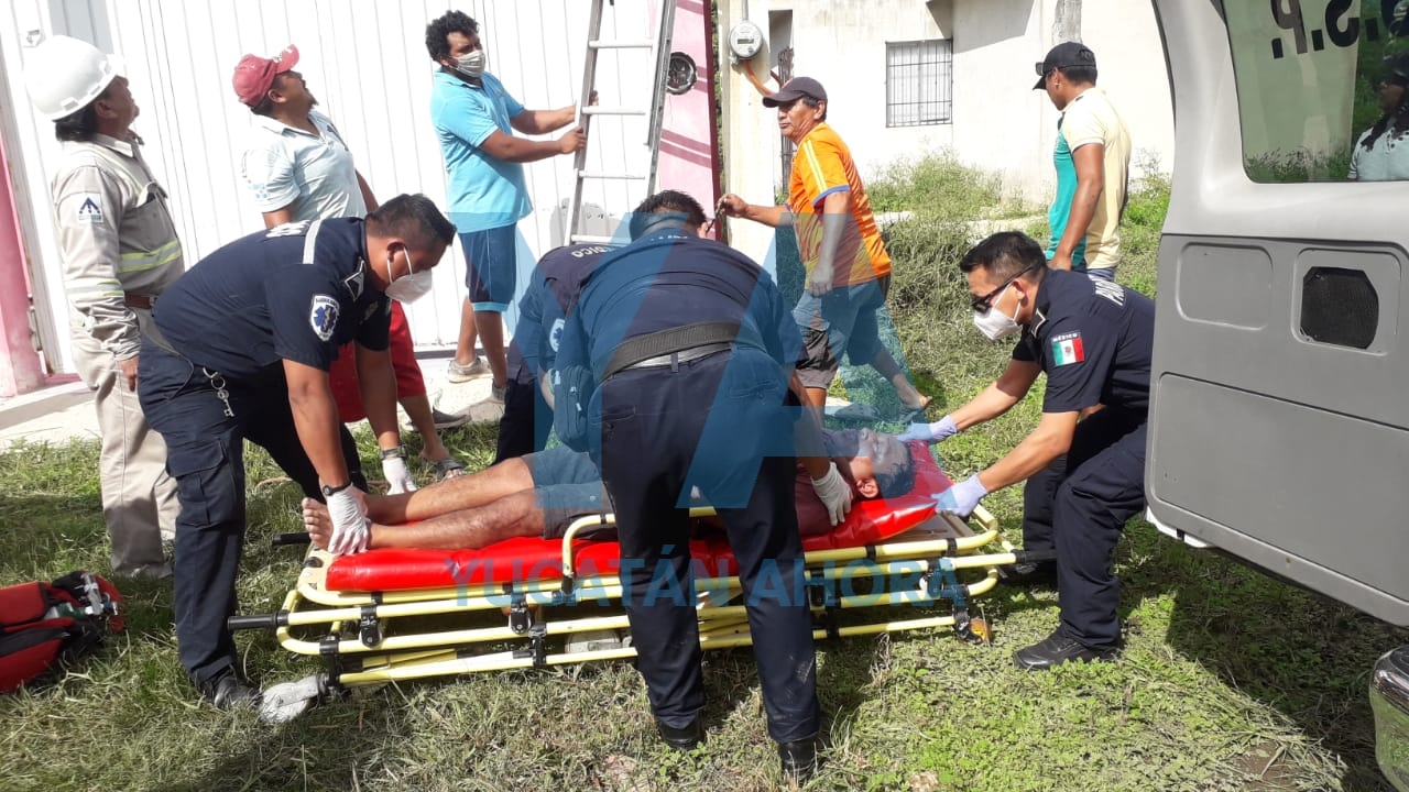 Se electrocuta y queda ‘pegado’ a una escalera metálica – Yucatan Ahora