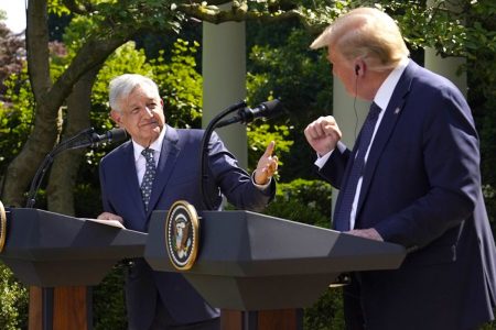 Trump agradece la amistad de López Obrador, por cuidar las fronteras