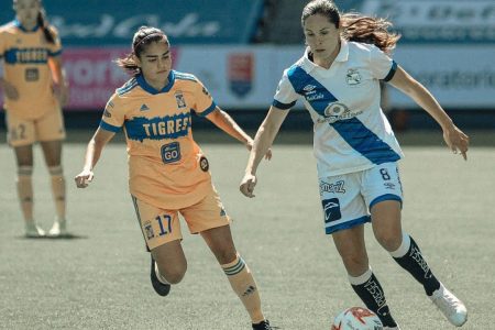 Lupita Worbis y el Puebla femenil, cerca de robarle un empate al campeón Tigres
