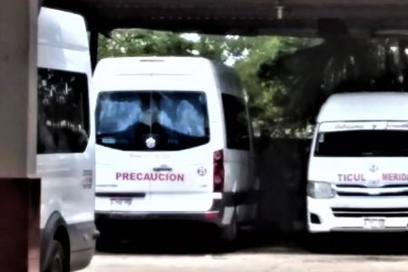 Denuncian que taxis de la ruta Mérida-Ticul no respetan la sana distancia