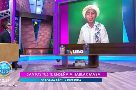 Santos Tuz enseña maya en Venga la Alegría