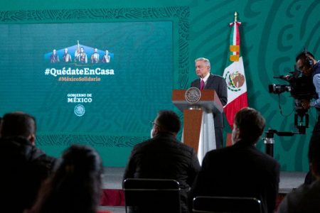 Se pronuncia AMLO contra ideas de regular las redes sociales en México