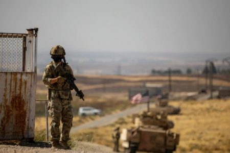 Estados Unidos bombardea bases militares proiraníes en Siria