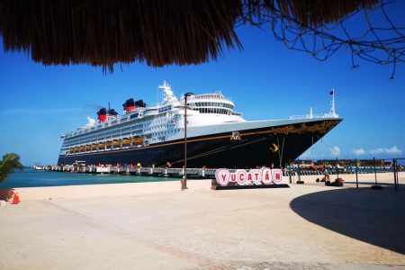 Ya está en Yucatán el crucero Disney Wonder