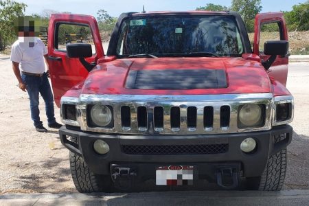 Policía de Yucatán asegura vehículo Hummer e investiga hechos posiblemente delictuosos