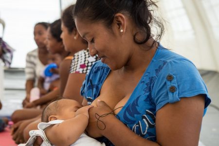 Las mujeres ya no quiere ‘dar chuchú’: apenas tres de cada 10 practican la lactancia materna