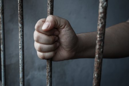 Dan prisión preventiva a ‘sacrílego’ ladrón que robó en iglesia yucateca