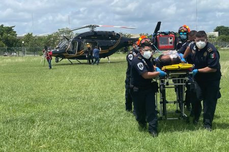 Helicóptero de la SSP traslada a joven de 19 años con embarazo complicado