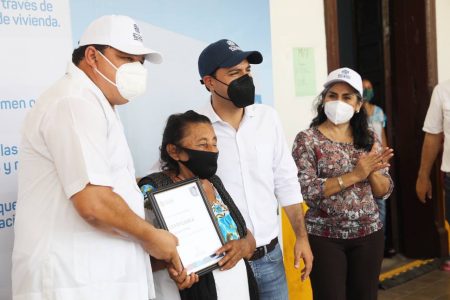 Familias de Tecoh reciben apoyo del Gobernador Mauricio Vila para mejorar sus viviendas
