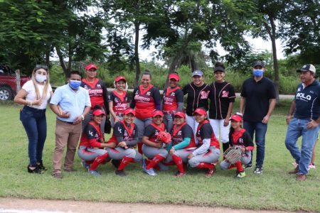 El sóftbol femenil, el deporte de excelencia entre las jóvenes de comunidades yucatecas