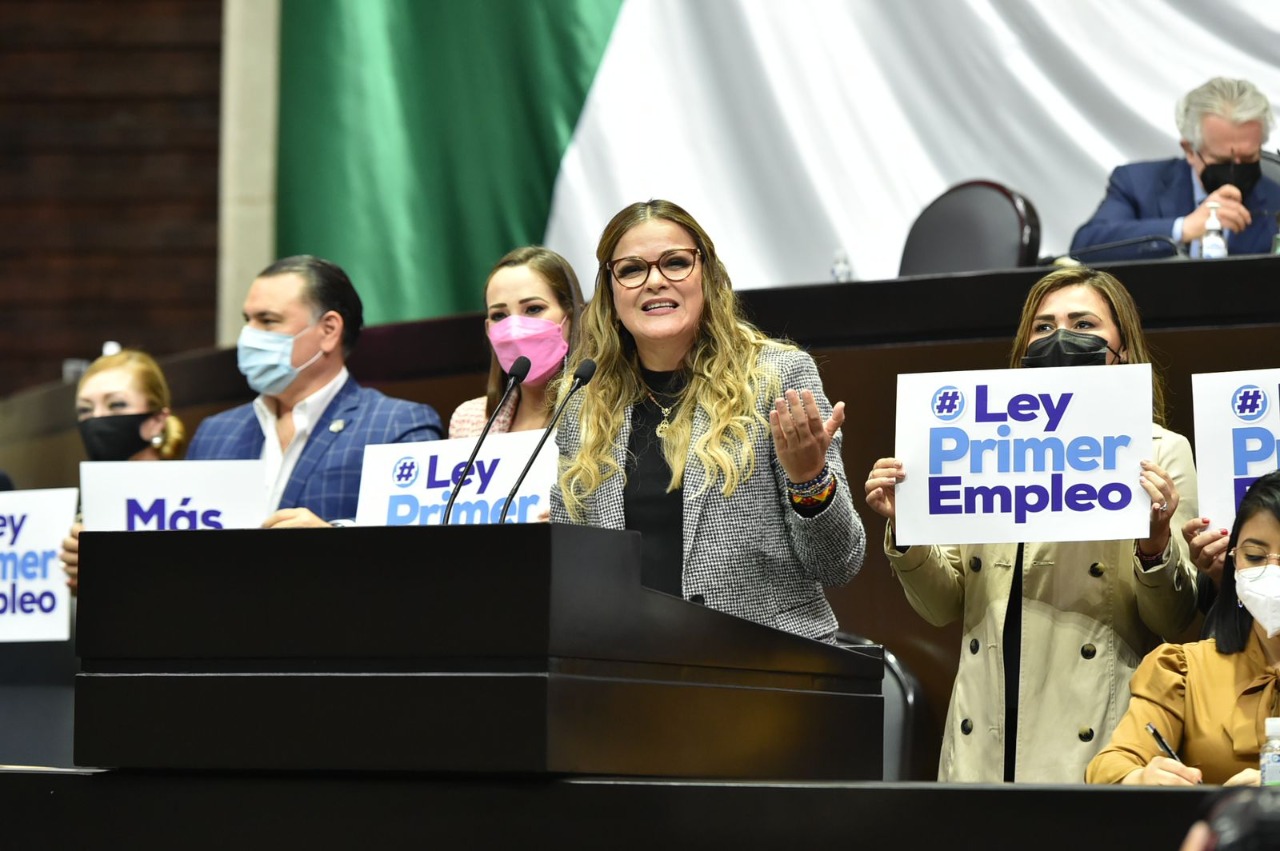Cecilia Patrón presenta iniciativa de ley para dar primer empleo a jóvenes  – Yucatan Ahora