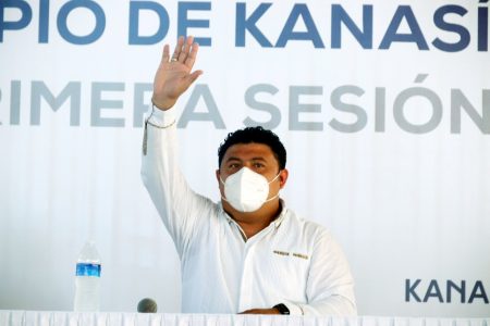 Edwin Bojórquez se compromete a impulsar el crecimiento equilibrado y sustentable de Kanasín