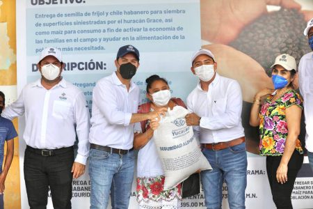 Continúa el apoyo a las familias yucatecas que más lo necesitan en el interior del estado