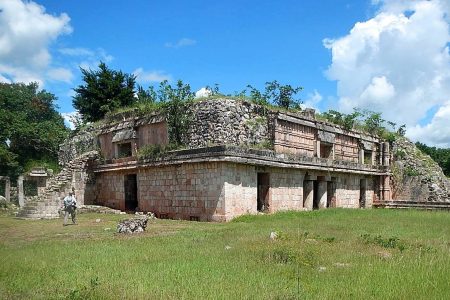 Gestiones para reabrir al público la zona arqueológica de Chacmultún en Tekax