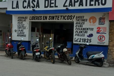 Zapateros de Ticul enfilan sus pasos hacia Belice para recuperar mercados